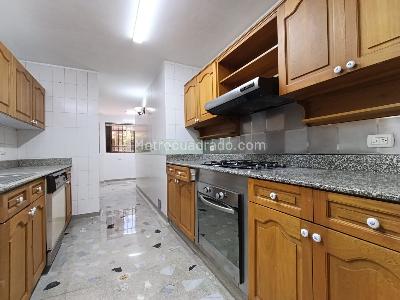 Apartamento de 3 alcobas en arriendo en Las Lomas, Medellín, 124 m² · foto 13 de 15