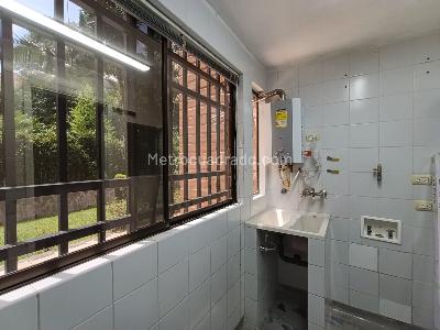 Apartamento de 3 alcobas en arriendo en Las Lomas, Medellín, 124 m² · foto 14 de 15