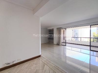 Apartamento de 3 alcobas en arriendo en Loma De Los Parra, Medellín, 155 m² · foto 3 de 20