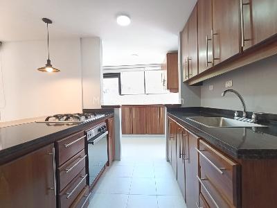 Apartamento de 3 alcobas en arriendo en Loma De Los Parra, Medellín, 155 m² · foto 17 de 20