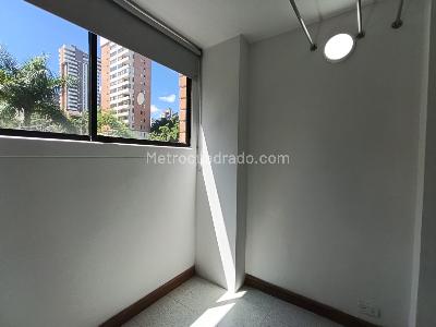Apartamento de 3 alcobas en arriendo en Loma De Los Parra, Medellín, 155 m² · foto 19 de 20