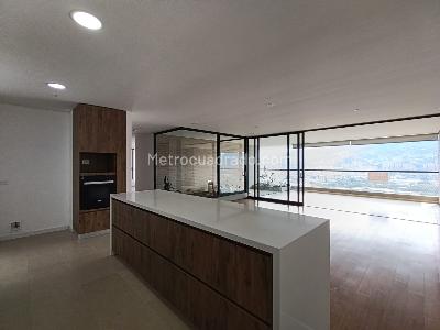 Apartamento de 3 alcobas en arriendo en Santa Maria De Los Angeles, Medellín, 205 m² · foto 4 de 20