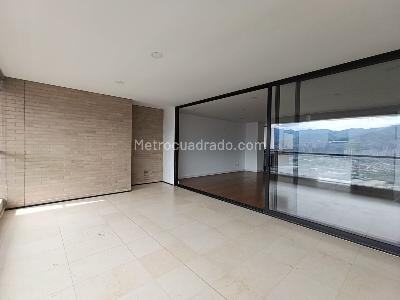 Apartamento de 3 alcobas en arriendo en Santa Maria De Los Angeles, Medellín, 205 m² · foto 6 de 20