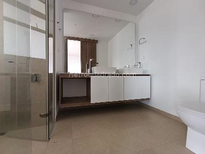 Apartamento de 3 alcobas en arriendo en Santa Maria De Los Angeles, Medellín, 205 m² · foto 20 de 20
