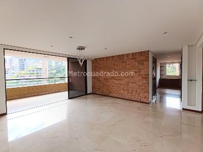 Apartamento de 3 alcobas en arriendo en El Tesoro, Medellín, 170 m² · foto 3 de 20