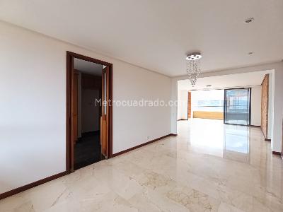 Apartamento de 3 alcobas en arriendo en El Tesoro, Medellín, 170 m² · foto 6 de 20