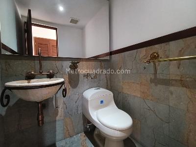 Apartamento de 3 alcobas en arriendo en El Tesoro, Medellín, 170 m² · foto 17 de 20