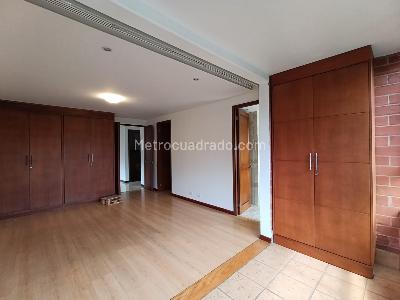 Apartamento de 3 alcobas en arriendo en El Tesoro, Medellín, 170 m² · foto 18 de 20