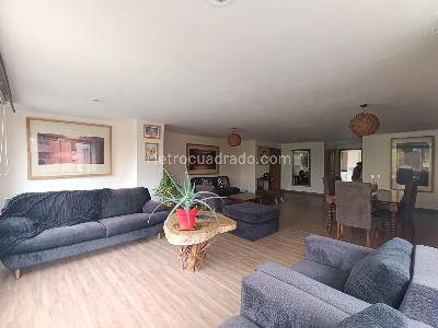 Apartamento de 4 alcobas en arriendo en Patio Bonito, Medellín, 220 m² · foto 4 de 18