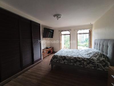 Apartamento de 4 alcobas en arriendo en Patio Bonito, Medellín, 220 m² · foto 5 de 18