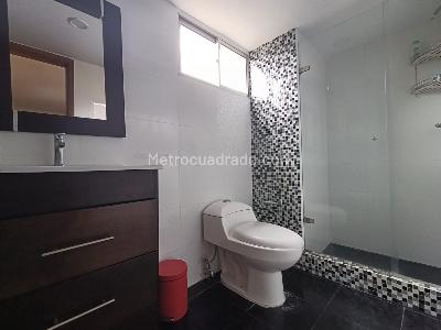 Apartamento de 4 alcobas en arriendo en Patio Bonito, Medellín, 220 m² · foto 8 de 18