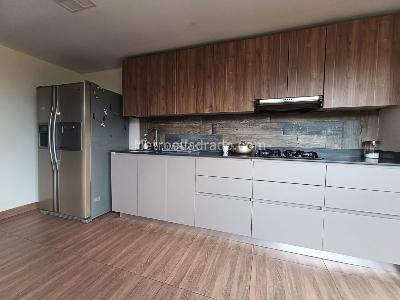 Apartamento de 4 alcobas en arriendo en Patio Bonito, Medellín, 220 m² · foto 17 de 18