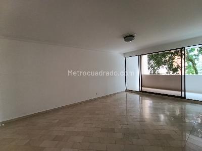 Apartamento de 3 alcobas en arriendo en Santa Maria De Los Angeles, Medellín, 134 m² · foto 2 de 18