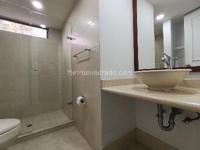 Apartamento de 3 alcobas en arriendo en Santa Maria De Los Angeles, Medellín, 134 m² · foto 11 de 18