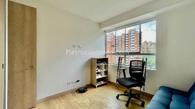 Apartamento de 3 alcobas en arriendo en Loma De San Julian, Medellín, 95 m² · foto 2 de 20