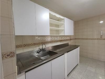 Apartamento en venta en Los Colores, Medellín · foto 2 de 12