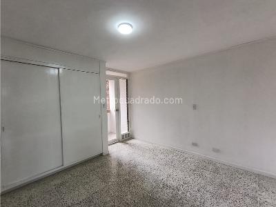 Apartamento en venta en Los Colores, Medellín · foto 3 de 12
