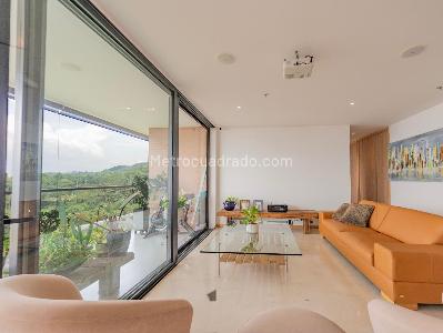 Apartamento de 3 alcobas en arriendo en Altos Del Poblado Cola Del Zorro, Medellín, 175 m² · foto 3 de 13
