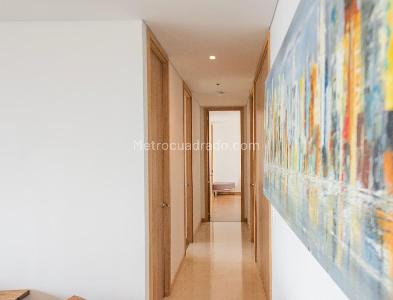 Apartamento de 3 alcobas en arriendo en Altos Del Poblado Cola Del Zorro, Medellín, 175 m² · foto 7 de 13