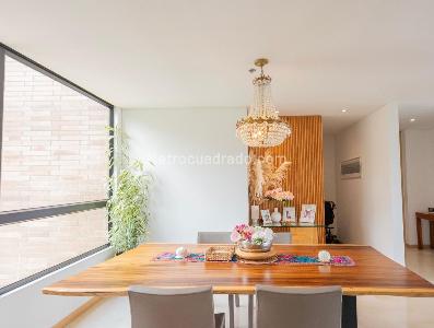 Apartamento de 3 alcobas en arriendo en Altos Del Poblado Cola Del Zorro, Medellín, 175 m² · foto 11 de 13
