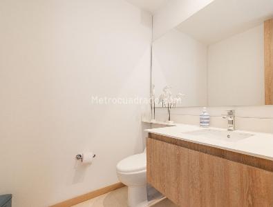 Apartamento de 3 alcobas en arriendo en Altos Del Poblado Cola Del Zorro, Medellín, 175 m² · foto 13 de 13