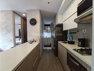 Apartamento de 2 alcobas en venta en Los Balsos N°1, Medellín, 72 m² · foto 4 de 16
