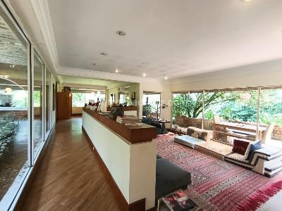 Casa de 4 alcobas en arriendo en Loma Del Escobero Envigado, Envigado, 342 m² · foto 8 de 20