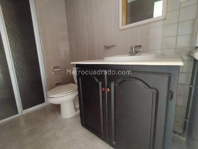 Casa de 5 alcobas en arriendo en San Marcos, Envigado, 180 m² · foto 2 de 15