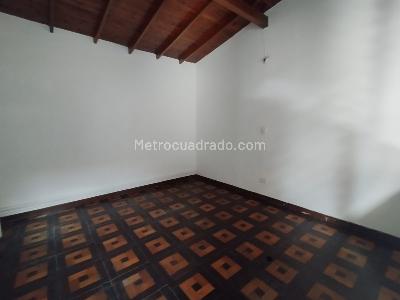 Casa de 5 alcobas en arriendo en San Marcos, Envigado, 180 m² · foto 5 de 15