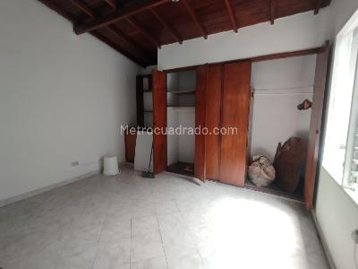 Casa de 5 alcobas en arriendo en San Marcos, Envigado, 180 m² · foto 10 de 15