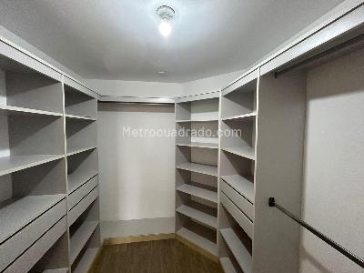 Apartamento de 3 alcobas en arriendo en El Tesoro, Medellín, 119 m² · foto 4 de 13