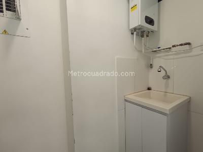 Apartamento de 2 alcobas en arriendo en El Tesoro, Medellín, 98 m² · foto 3 de 16
