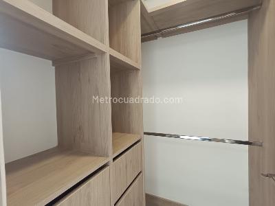 Apartamento de 2 alcobas en arriendo en El Tesoro, Medellín, 98 m² · foto 9 de 16