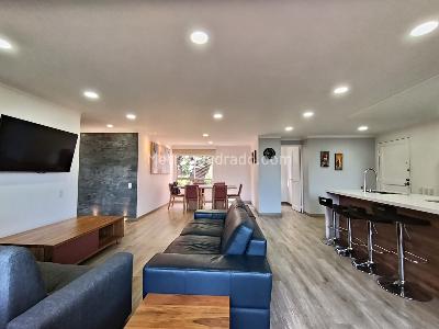 Apartamento de 3 alcobas en arriendo en El Tesoro, Medellín, 144 m² · foto 4 de 19