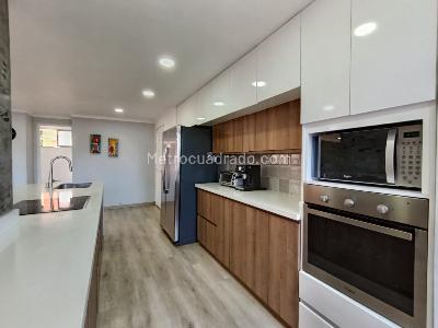 Apartamento de 3 alcobas en arriendo en El Tesoro, Medellín, 144 m² · foto 6 de 19