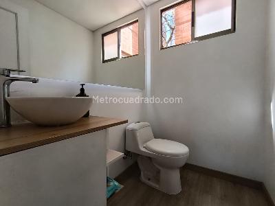 Apartamento de 3 alcobas en arriendo en El Tesoro, Medellín, 144 m² · foto 17 de 19
