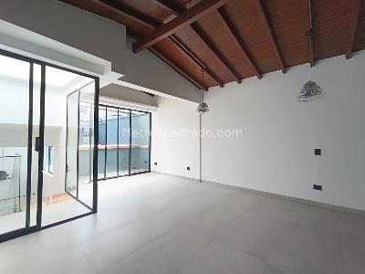Casa de 3 alcobas en arriendo en El Tesoro, Medellín, 275 m² · foto 4 de 16