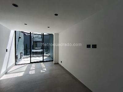 Casa de 3 alcobas en arriendo en El Tesoro, Medellín, 275 m² · foto 9 de 16