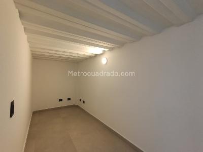 Casa de 3 alcobas en arriendo en El Tesoro, Medellín, 275 m² · foto 14 de 16