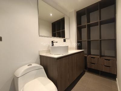Casa de 3 alcobas en arriendo en El Tesoro, Medellín, 275 m² · foto 15 de 16