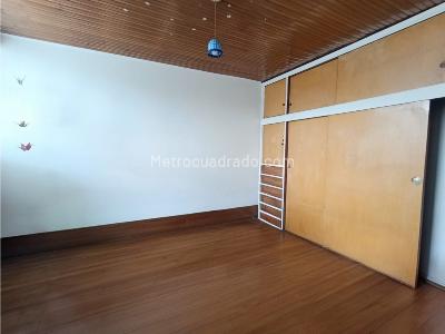 Casa en venta en Normandia, Bogotá · foto 8 de 16