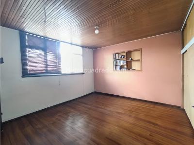 Casa en venta en Normandia, Bogotá · foto 9 de 16