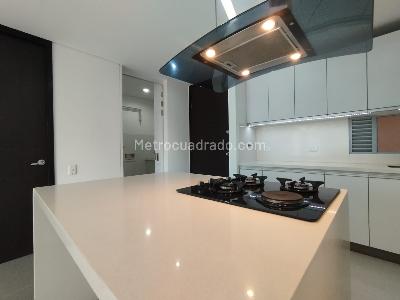Apartamento de 2 alcobas en arriendo en Las Lomas, Medellín, 90 m² · foto 9 de 20