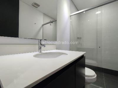 Apartamento de 2 alcobas en arriendo en Las Lomas, Medellín, 90 m² · foto 13 de 20