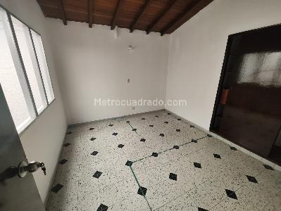 Casa de 5 alcobas en arriendo en Laureles Medellin, Medellín, 300 m² · foto 4 de 20