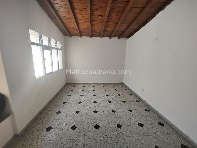 Casa de 5 alcobas en arriendo en Laureles Medellin, Medellín, 300 m² · foto 6 de 20