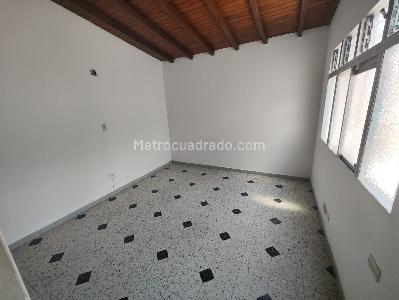 Casa de 5 alcobas en arriendo en Laureles Medellin, Medellín, 300 m² · foto 9 de 20