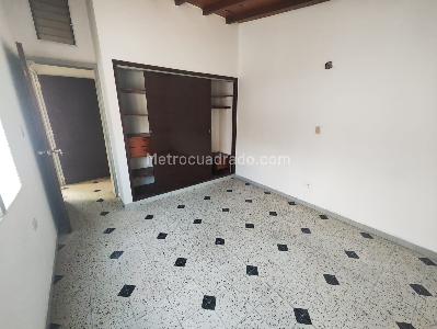 Casa de 5 alcobas en arriendo en Laureles Medellin, Medellín, 300 m² · foto 10 de 20