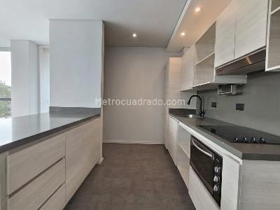 Apartamento de 1 alcoba en arriendo en Las Palmas Envigado, Envigado, 89 m² · foto 8 de 20
