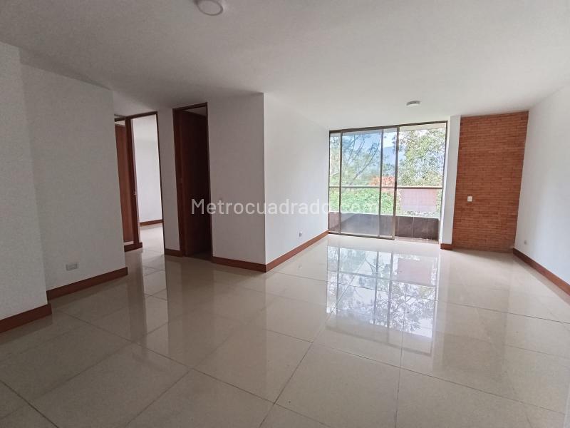 2BR Apartment in Camino Verde (62 m²) - 2